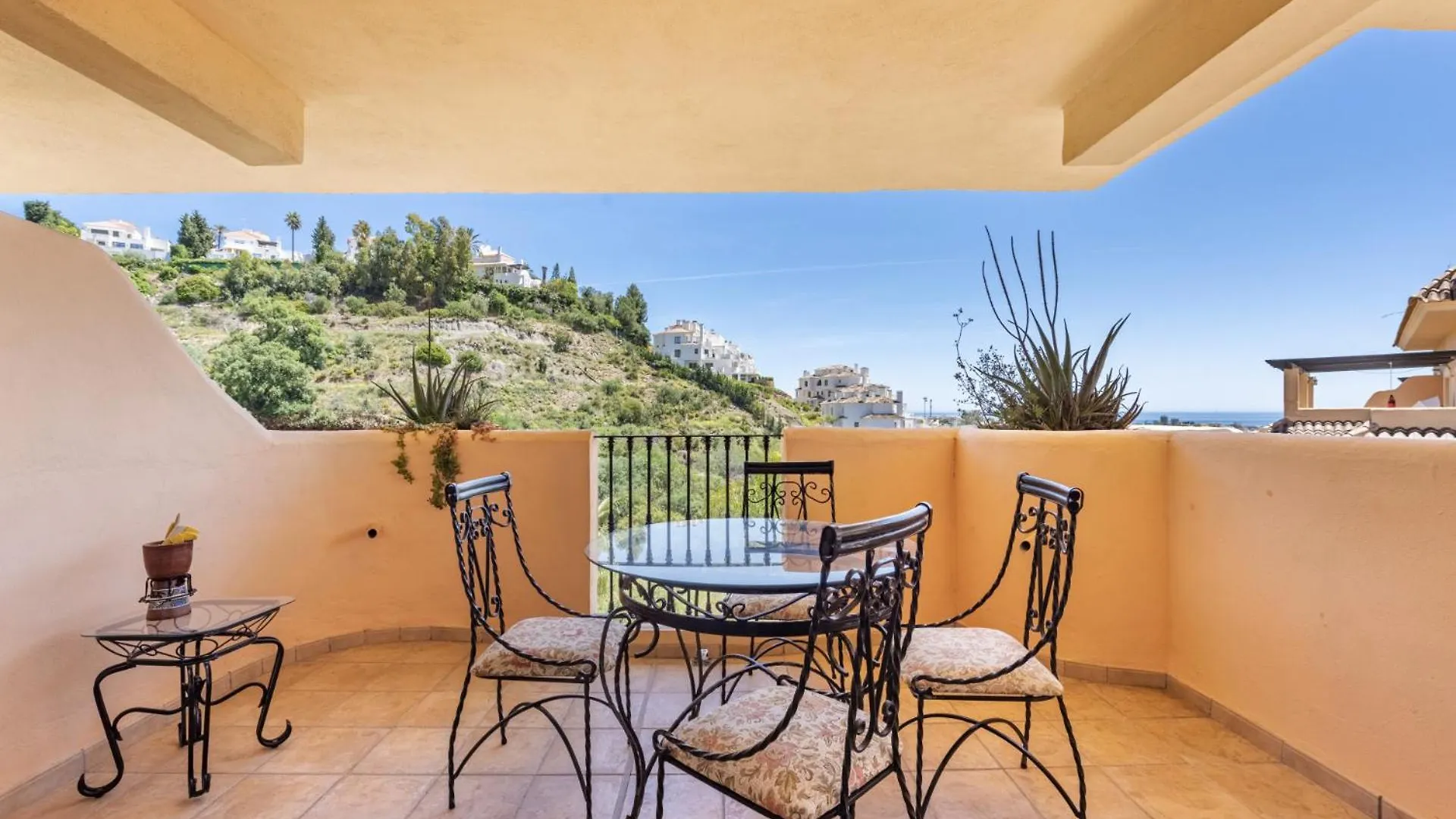 Apartment Mayfair Property Marbella